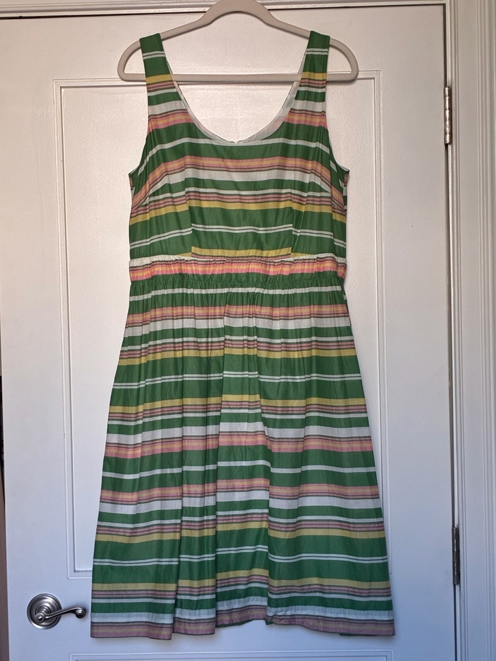 Boden hattie fit and flare green and pink striped dress, size 12 with pockets!